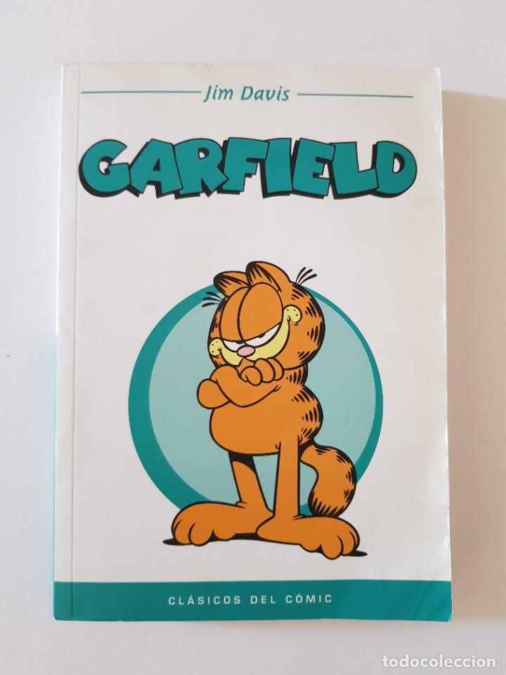 C&oacute;mics: Garfiel.- Jim Davis.- Paws Inc. / Panini, 2004. Los Cl&aacute;sicos del C&oacute;mic. - Foto 1