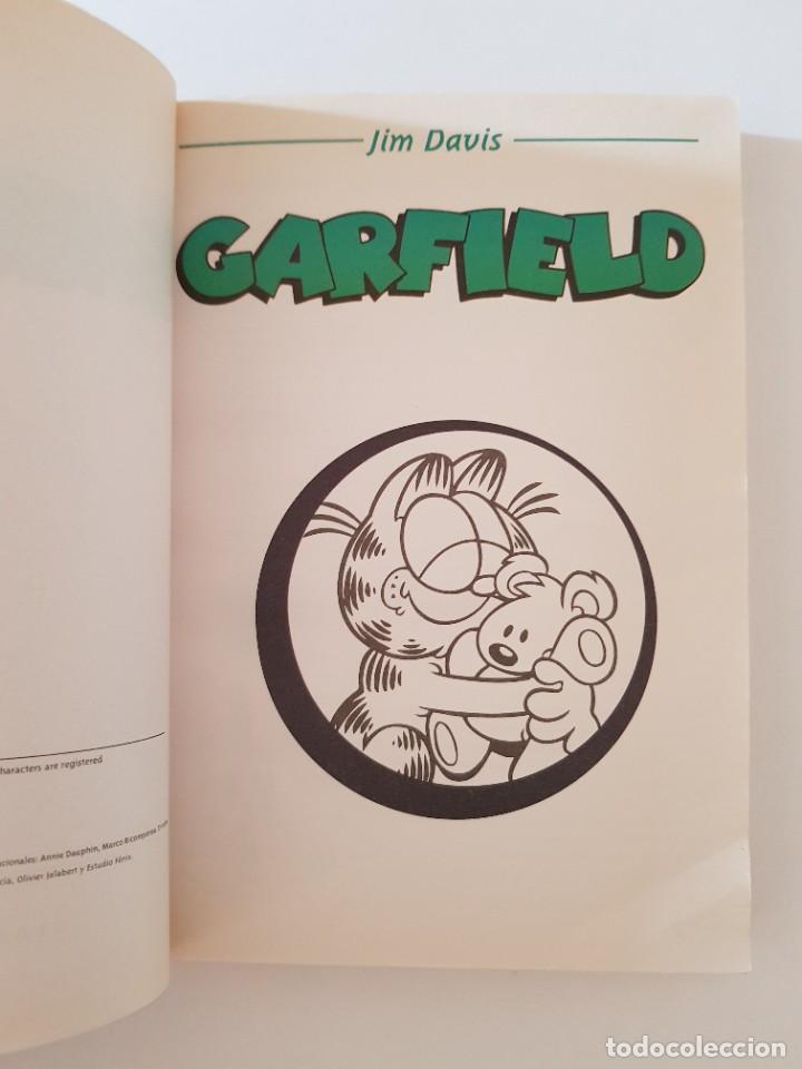 C&oacute;mics: Garfiel.- Jim Davis.- Paws Inc. / Panini, 2004. Los Cl&aacute;sicos del C&oacute;mic. - Foto 4