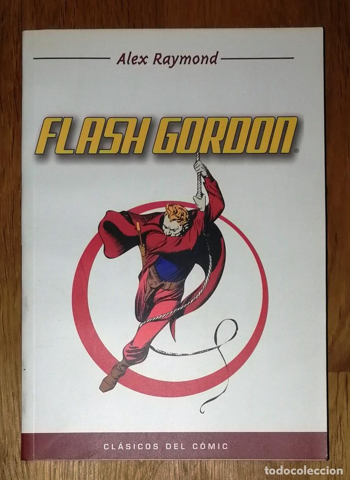 C&oacute;mics: FLASH GORDON (Cl&aacute;sicos del C&oacute;mic) / Alex Raymond. - Panini, 2004 - Foto 1