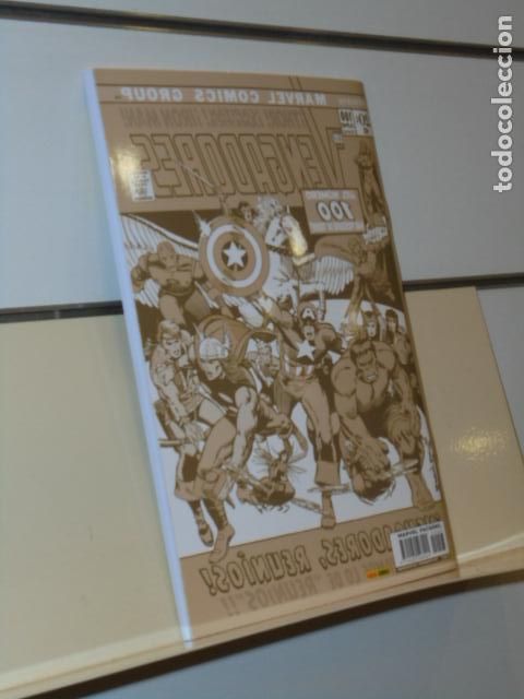C&oacute;mics: MARVEL FACSIMIL VENGADORES EL NUMERO 100 N&ordm; 7 JUNIO 2019 - PANINI - Foto 2