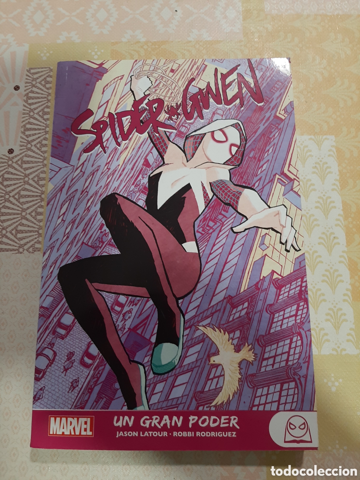 C&oacute;mics: Spider Gwen, Un gran poder 272 p&aacute;ginas - Foto 1