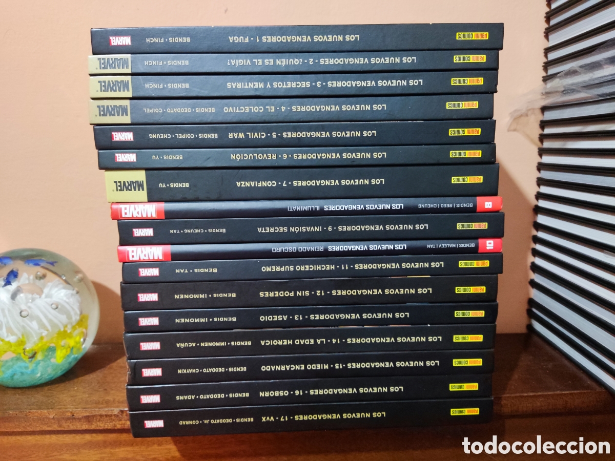 C&oacute;mics: MARVEL DELUXE LOS NUEVOS VENGADORES - Foto 1