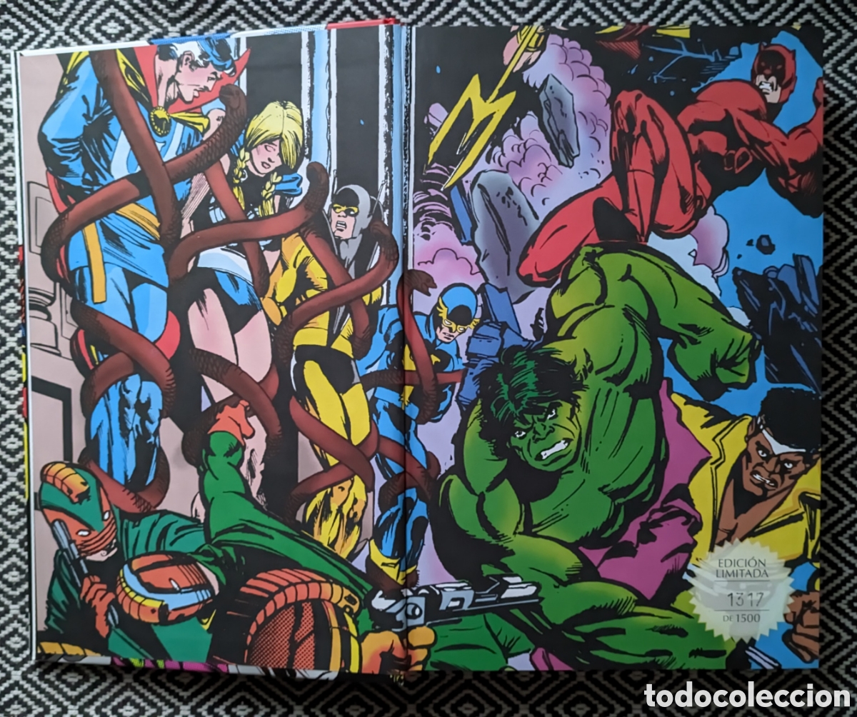 C&oacute;mics: Los Defensores. Len Wein; Steve Gerber. Ed. Limitada Numerada - Foto 6