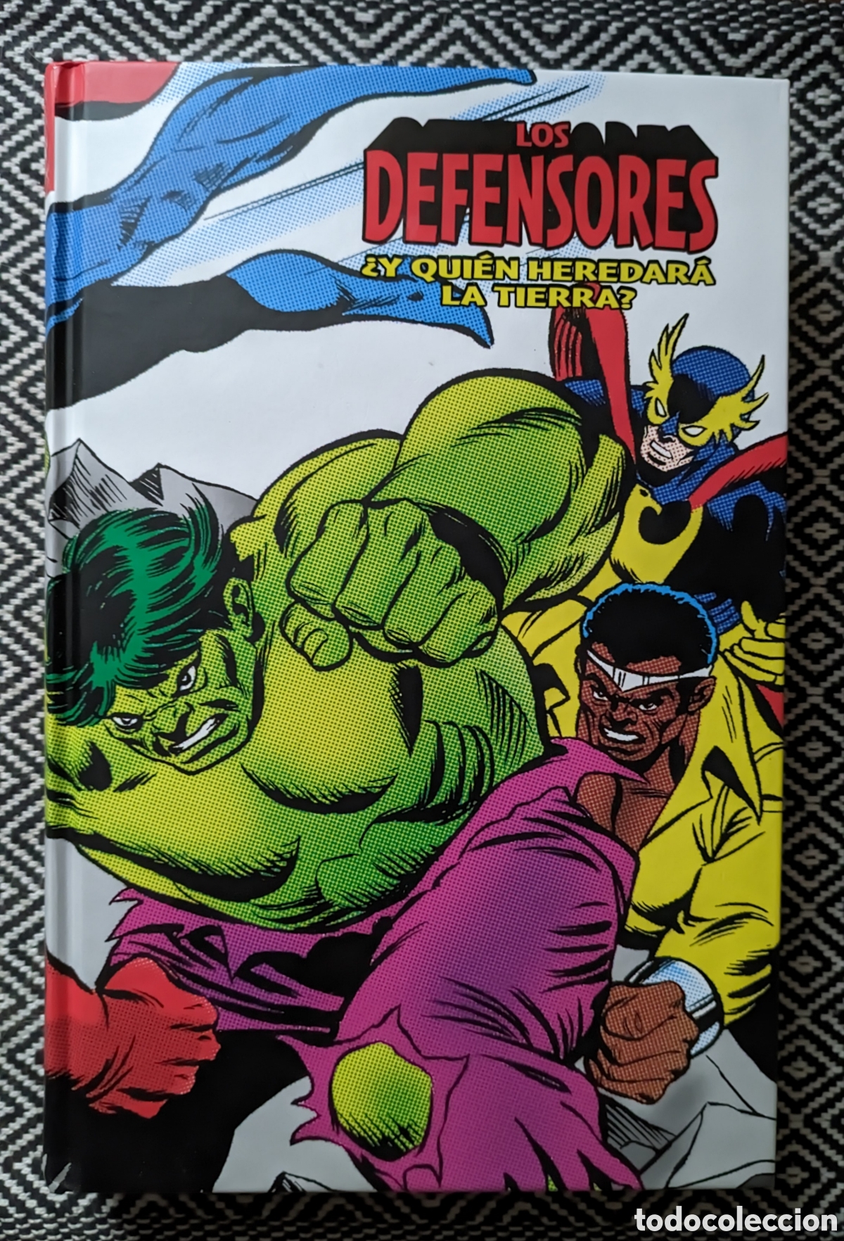 C&oacute;mics: Los Defensores. Len Wein; Steve Gerber. Ed. Limitada Numerada - Foto 1