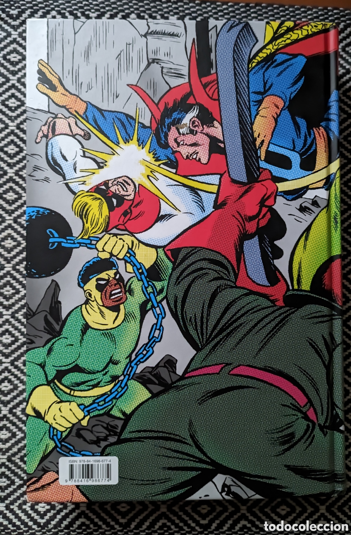 C&oacute;mics: Los Defensores. Len Wein; Steve Gerber. Ed. Limitada Numerada - Foto 3