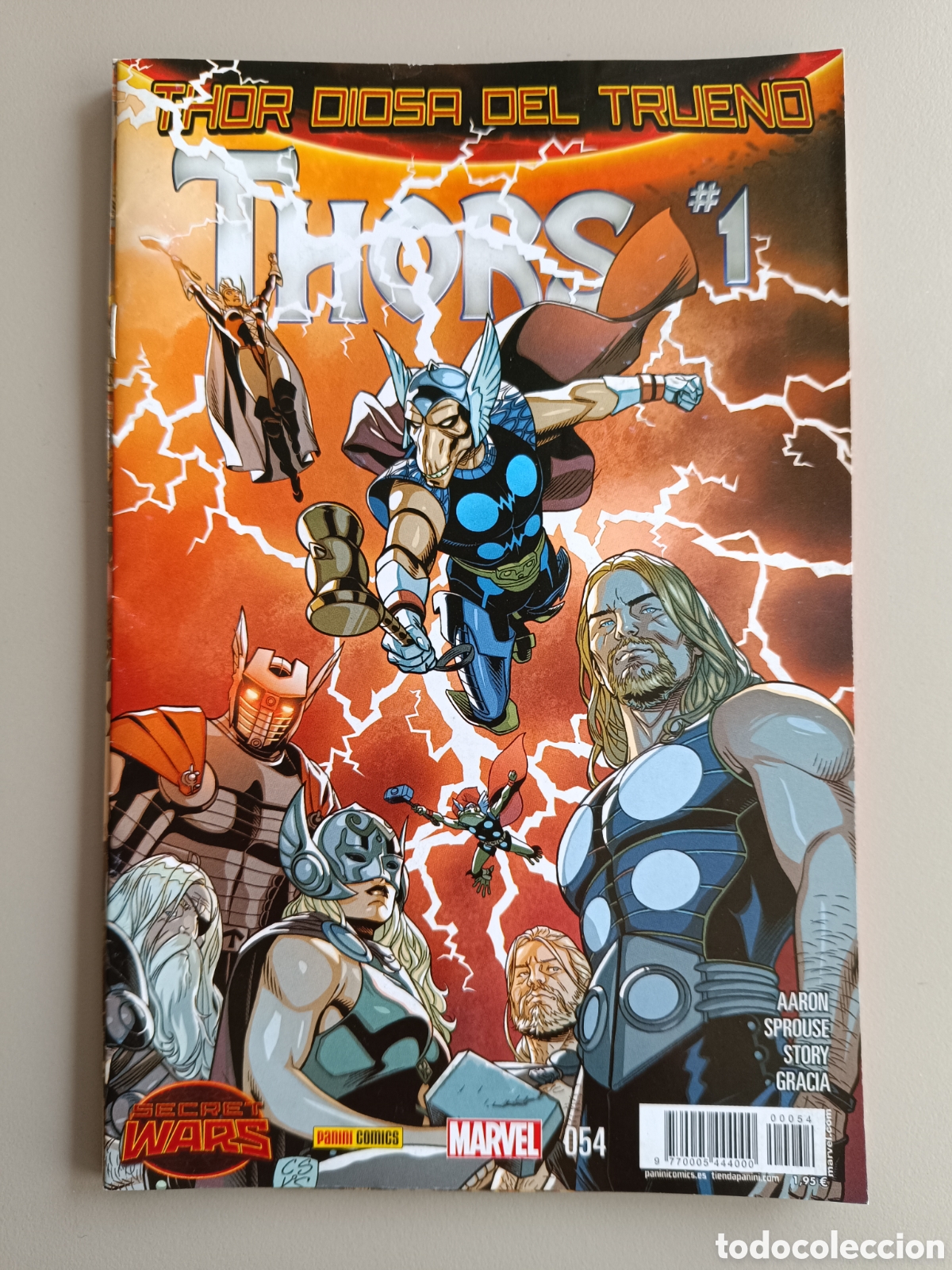 C&oacute;mics: Thor Marvel Panini c&oacute;mics N&deg;54 a&ntilde;o 2015 - Foto 1