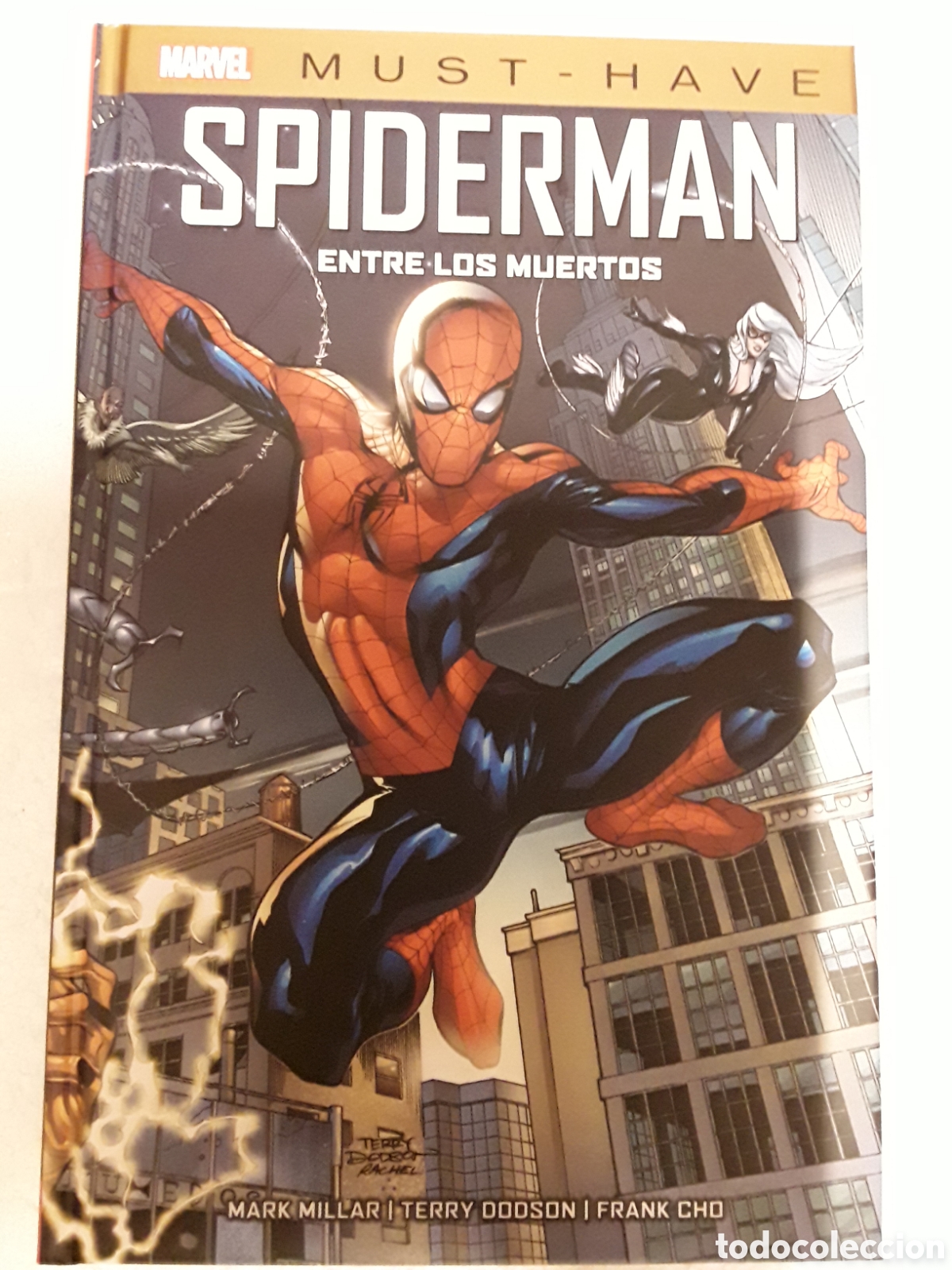 C&oacute;mics: Spiderman. Entre los muertos (must-have) - Millar, Dodson, Cho - Panini / Marvel - Foto 1