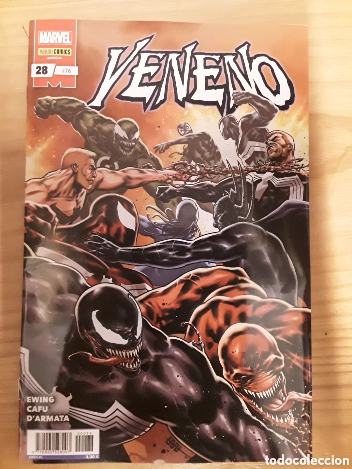 C&oacute;mics: Veneno 28 / 76 (grapa) - Ewing, Cafu, DArmata - Panini / Marvel - Foto 1