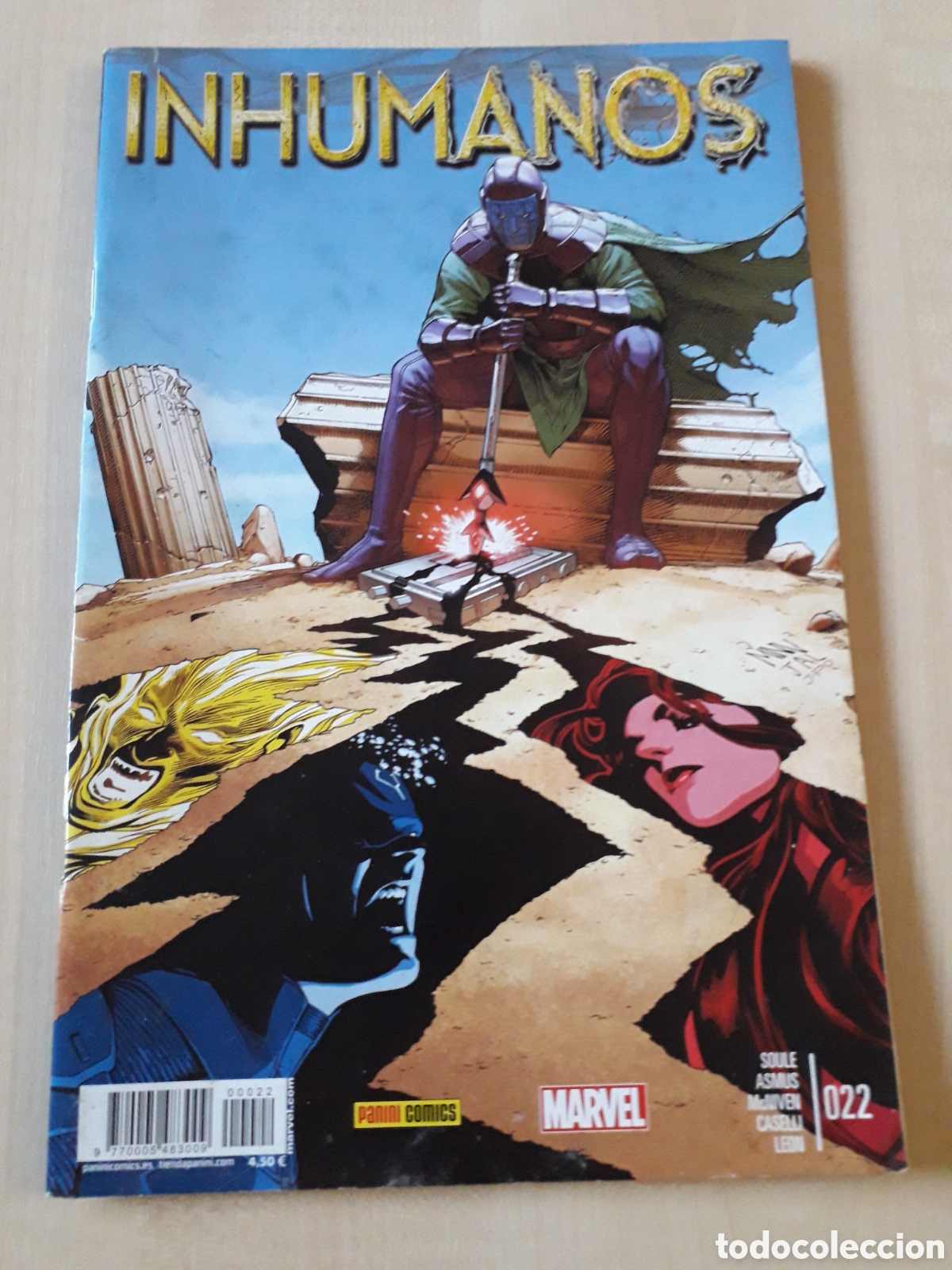 C&oacute;mics: Inhumanos numero 22. Editorial Panini - Foto 1