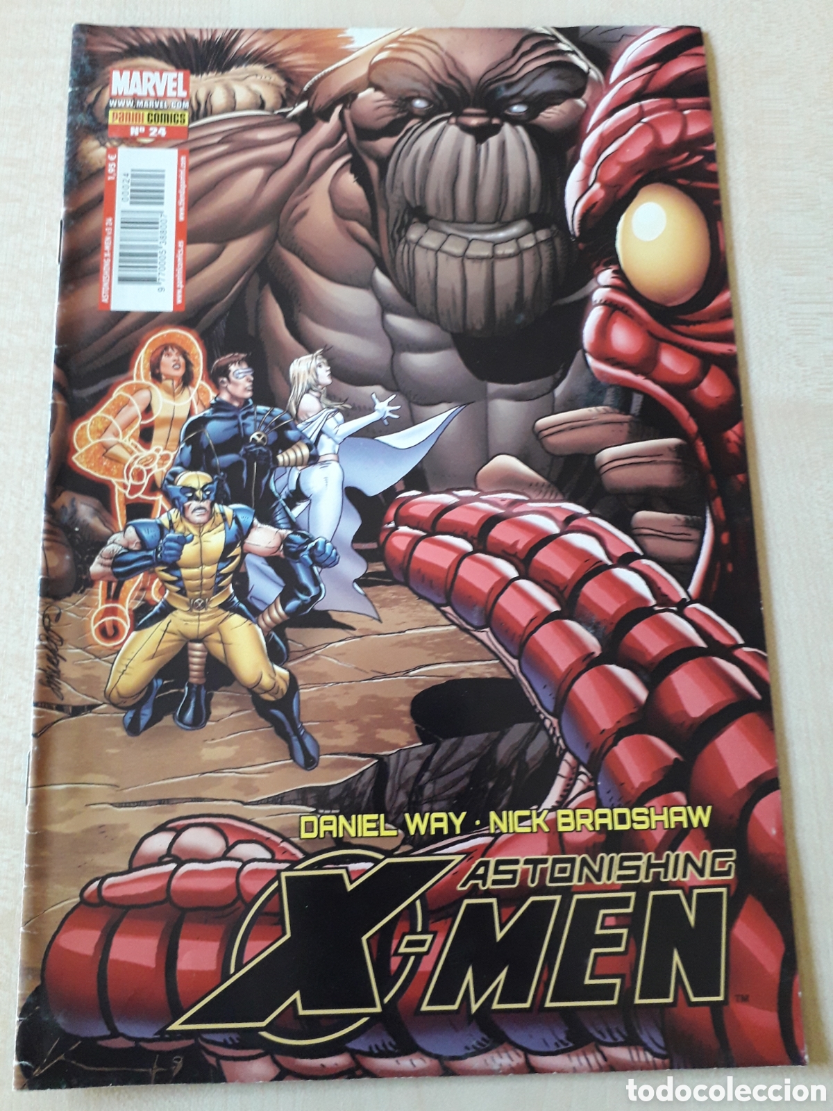 C&oacute;mics: Astonishing X-Men volumen 3. N&uacute;mero 24 - Foto 1