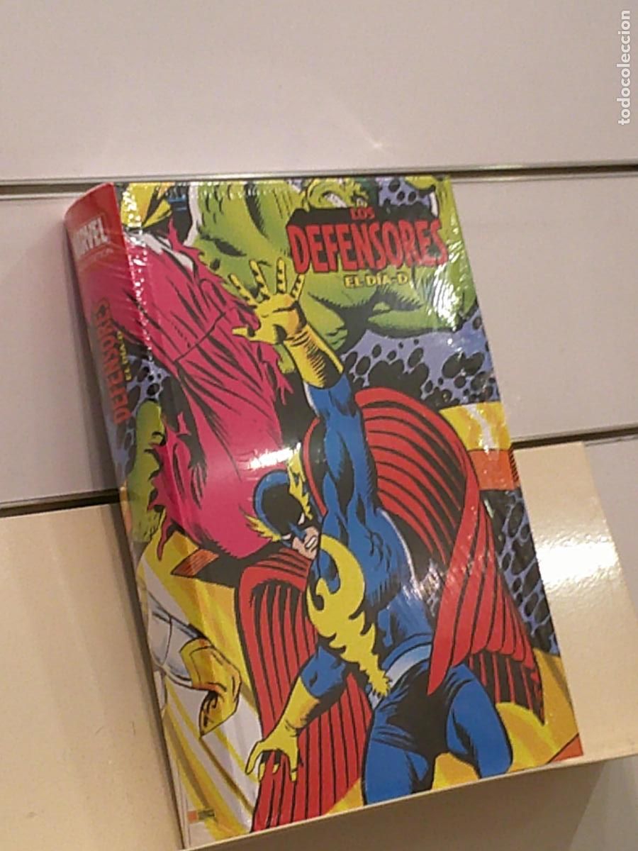 C&oacute;mics: MARVEL LIMITED EDITION LOS DEFENSORES EL DIA-D - PANINI - Foto 1