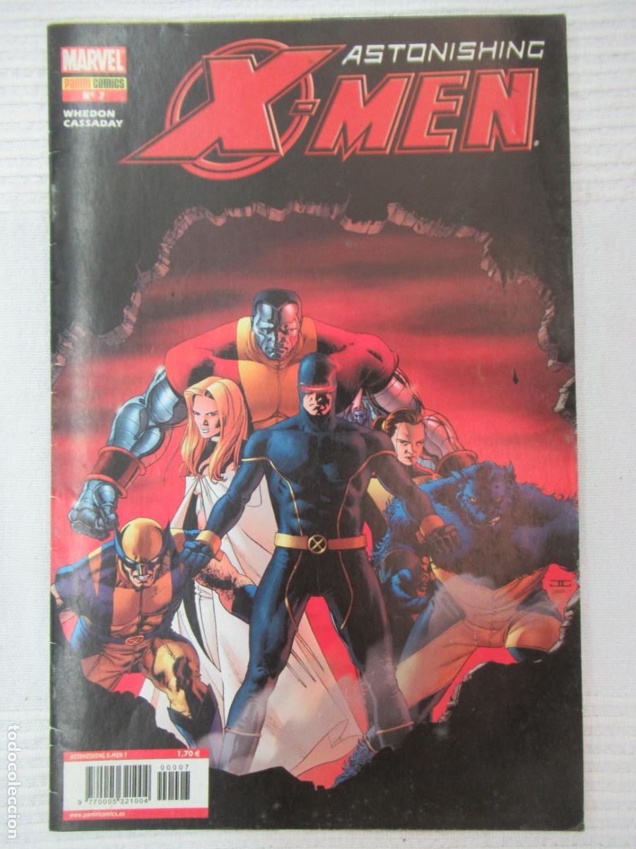 C&oacute;mics: Astonishing X-Men n&ordm; 7 - Panini - Foto 1