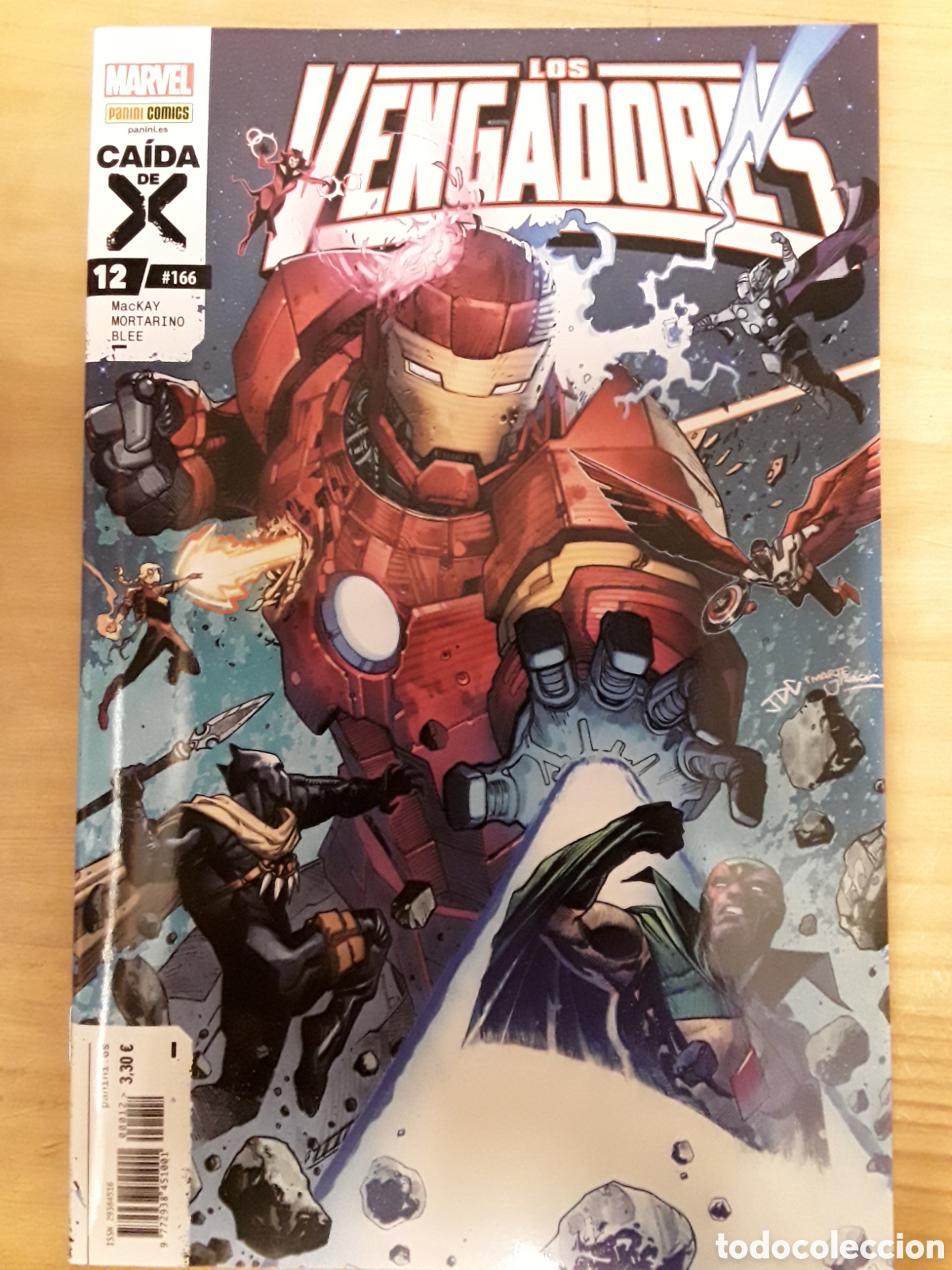Comics: Los vengadores 12 / 166 (grapa) - MacKay, Mortarino, Blee - Panini / Marvel