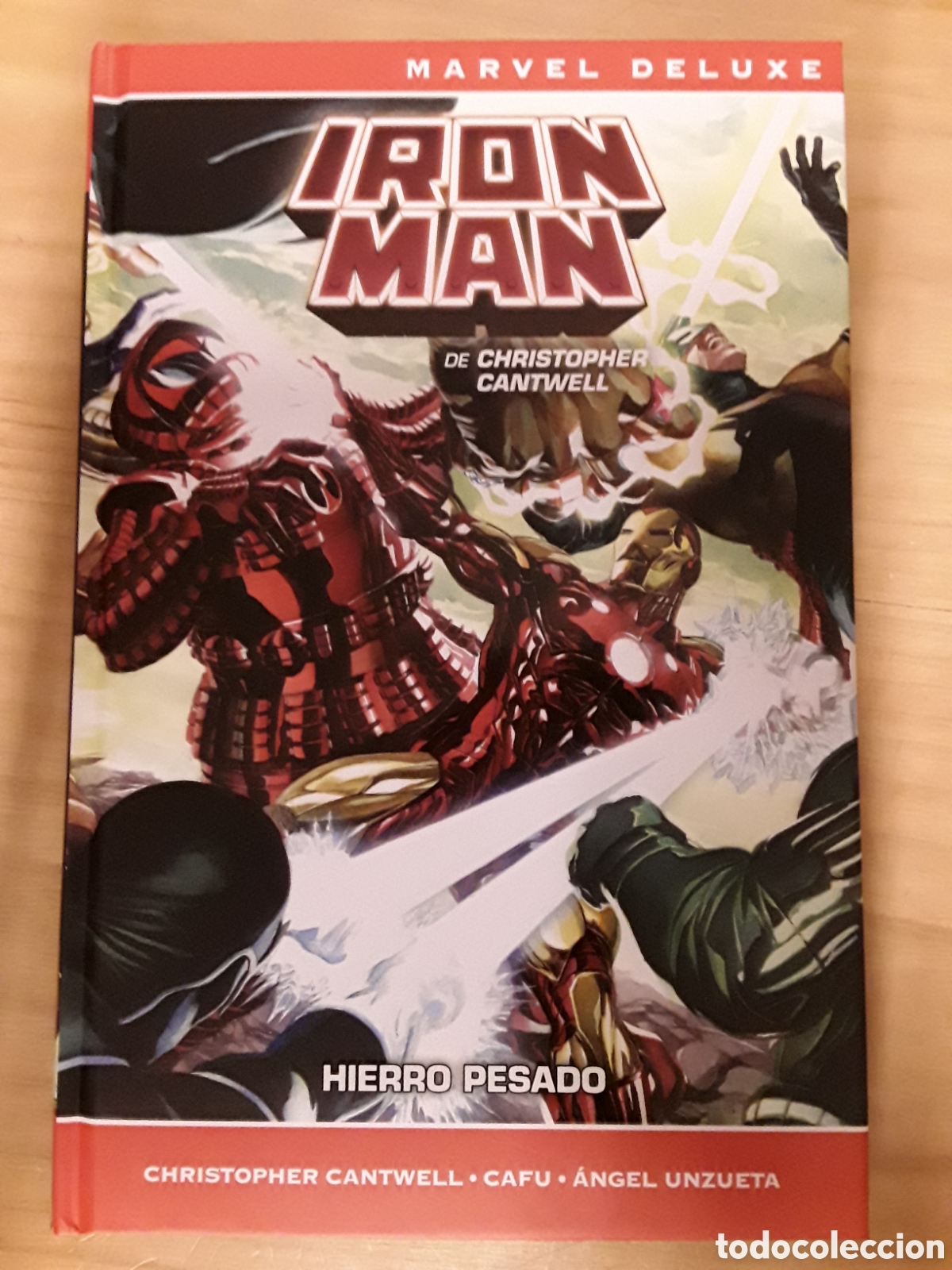 C&oacute;mics: Iron Man de Christopher Cantwell 1. Hierro pesado (Marvel Deluxe) - Panini / Marvel - Foto 1