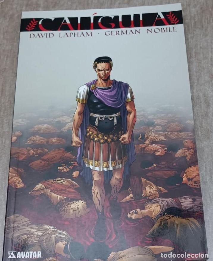 C&oacute;mics: CAL&Iacute;GULA (TOMO &Uacute;NICO) - LAPHAM Y NOBILE (AVATAR 2012) - Foto 1