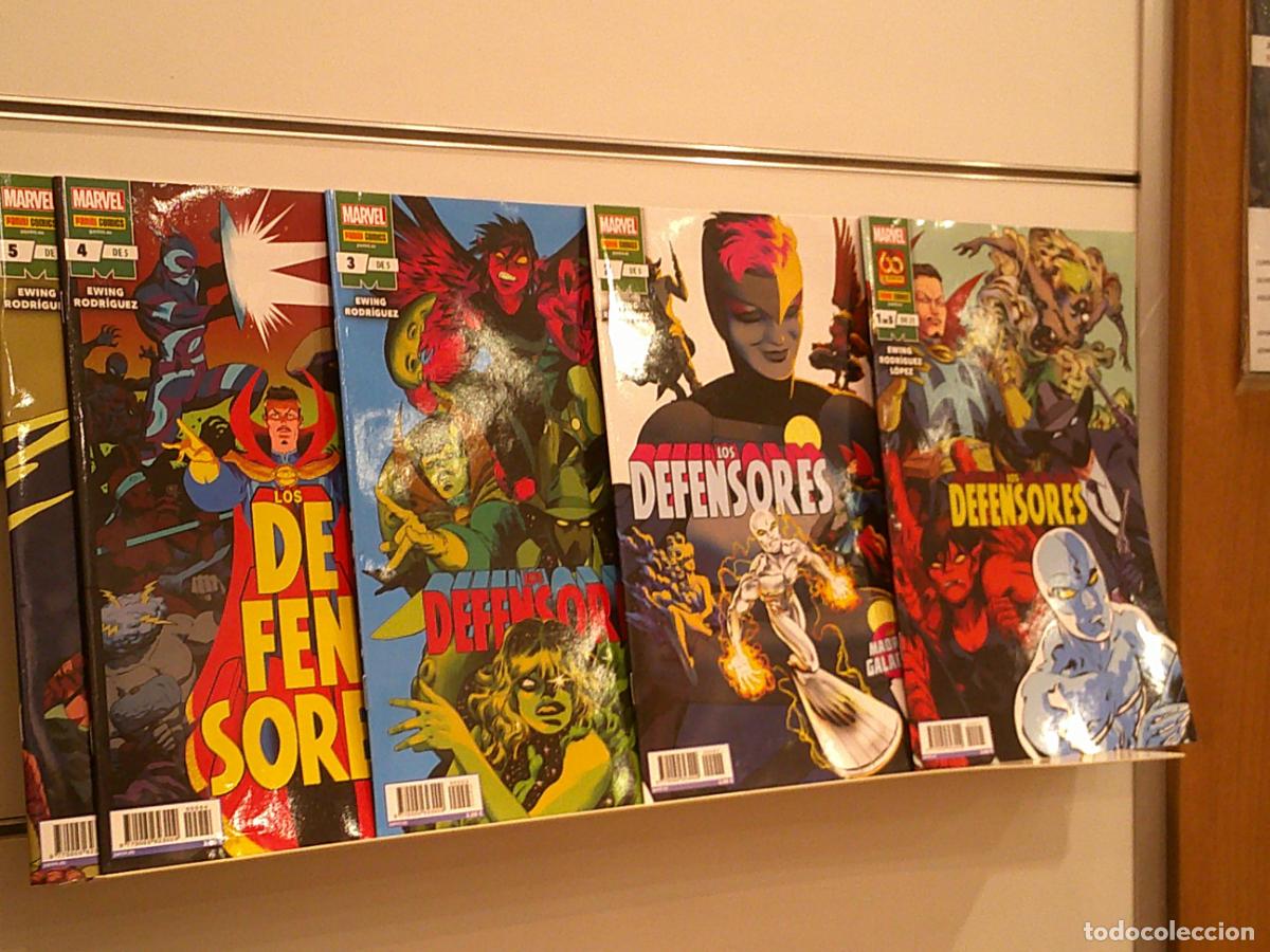 C&oacute;mics: LOS DEFENSORES 5 NUMEROS MARVEL - PANINI OFERTA - Foto 1