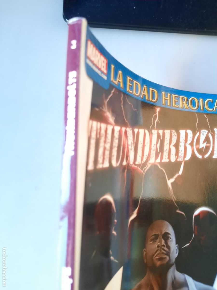 C&oacute;mics: THUNDERBOLTS: UN NUEVO JEFE N&ordm; 3 - ED. PANINI - Foto 2