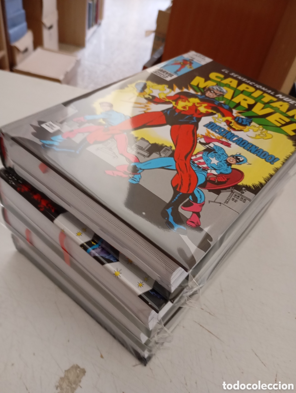 C&oacute;mics: CAPIT&Aacute;N MARVEL LIMITED EDITION 4 TOMOS (COMPLETA) - PANINI LIMITED EDITION (MBE) - Foto 2