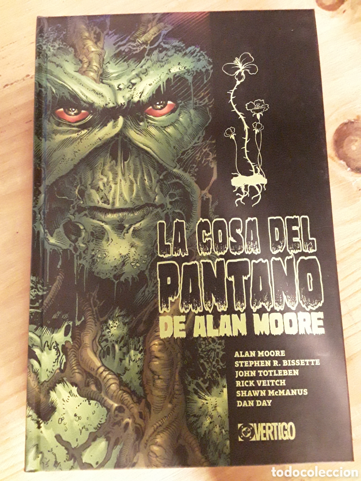 C&oacute;mics: La cosa del pantano 1 de Alan Moore - Panini / DC / vertigo - Foto 1
