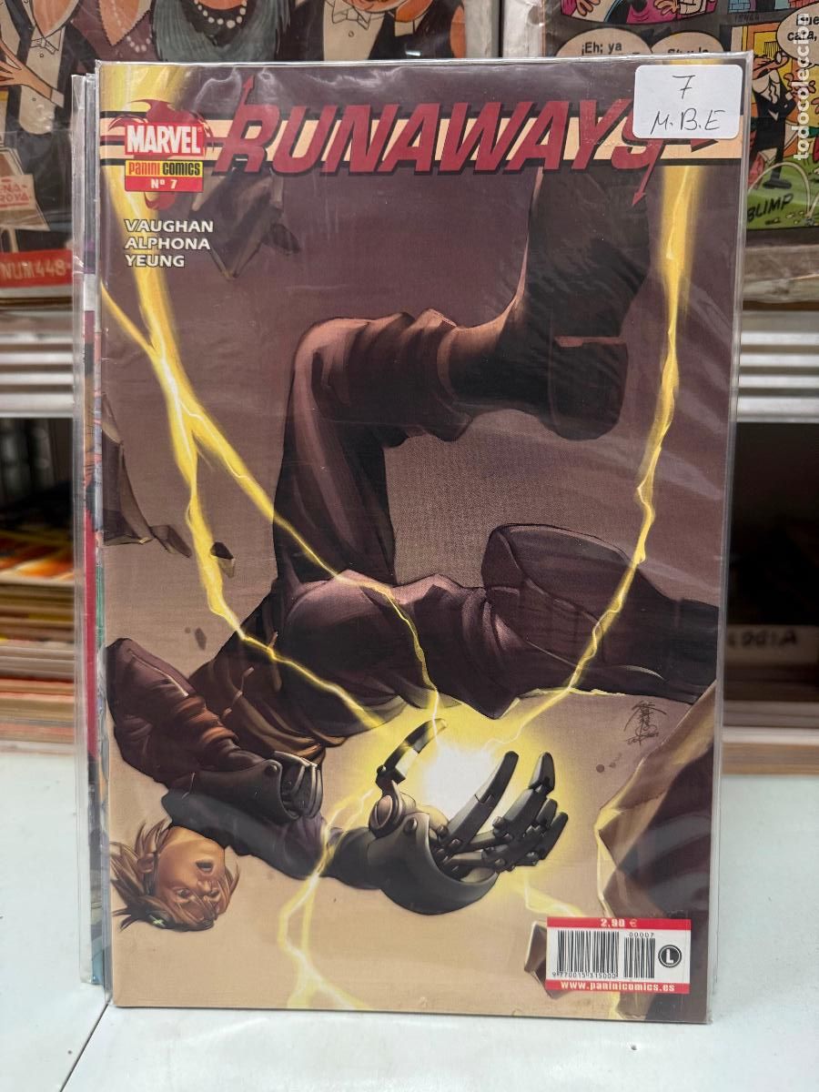 C&oacute;mics: RUNAWAYS EDITORIAL PANINI NUMERO 7 BUEN ESTADO - Foto 1