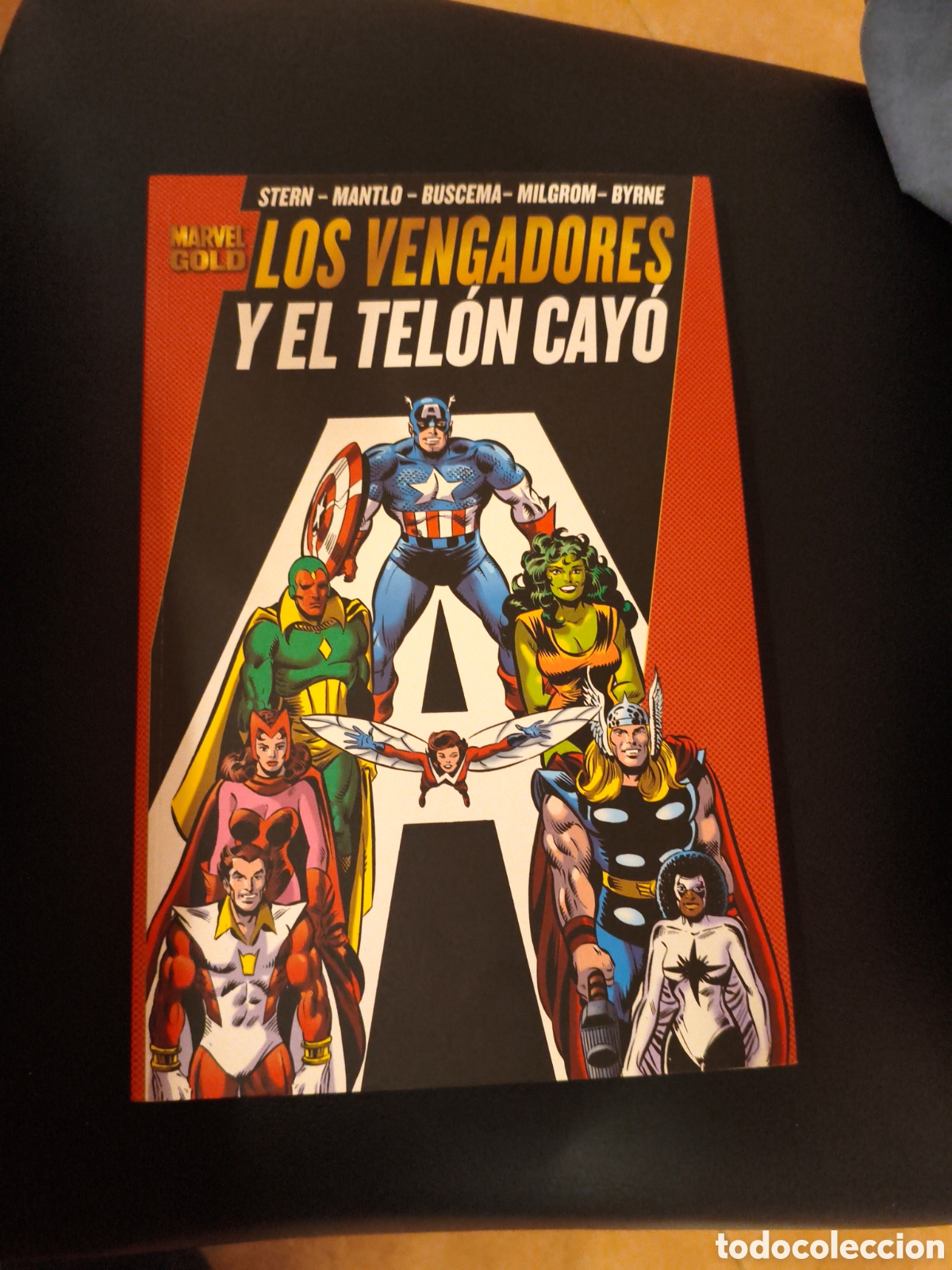 C&oacute;mics: Marvel gold poderosos vengadores Panini y el tel&oacute;n cayo - Foto 1