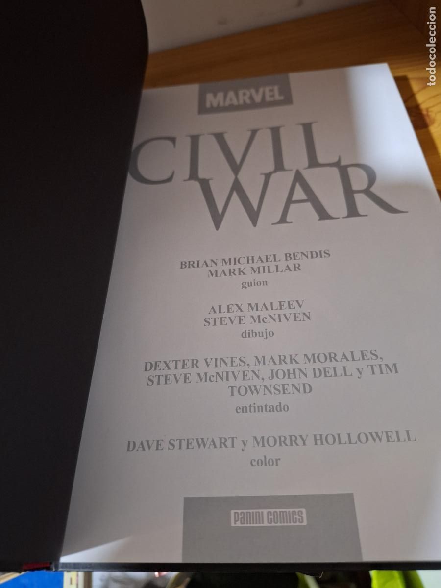 C&oacute;mics: Marvel. Civil War Integral - Mark Millar . Steve McNiven - Foto 4