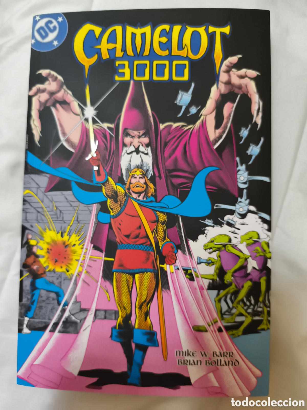 C&oacute;mics: Camelot 3000 panini tapa blanca - Foto 1