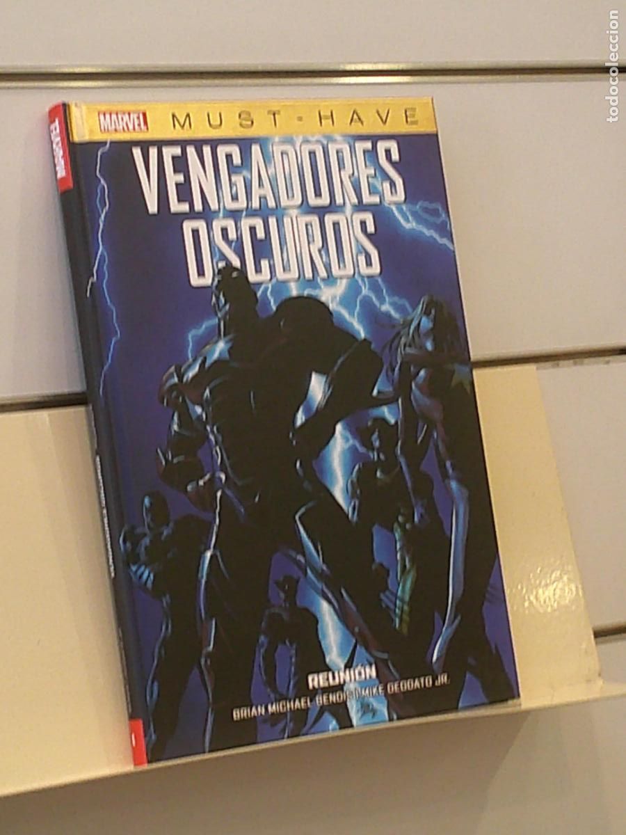 C&oacute;mics: MUST-HAVE VENGADORES OSCUROS 1 REUNION TOMO TAPA DURA MARVEL - PANINI