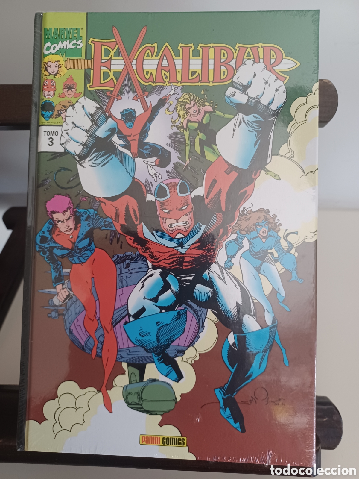C&oacute;mics: Excalibur 3 Colegialas del Diablo. Marvel Panini Omnigold/ NUEVO PRECINTADO