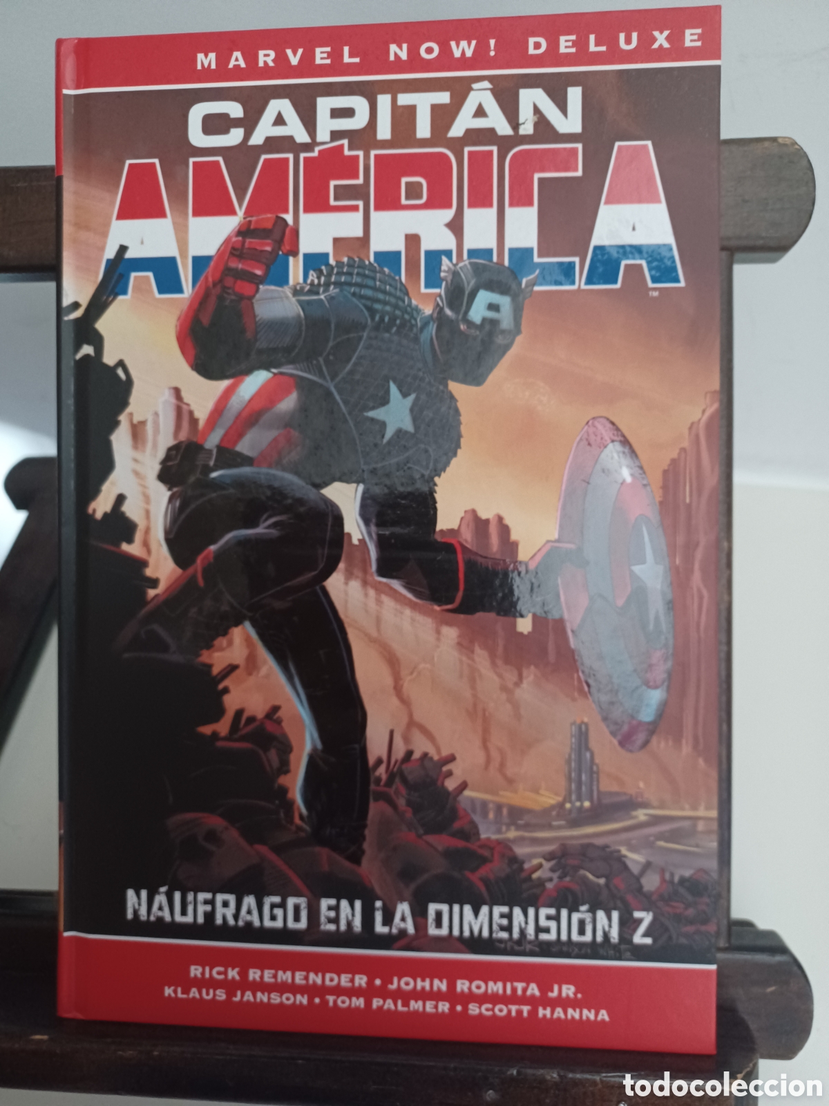 C&oacute;mics: Capit&aacute;n Am&eacute;rica de R. Reminder 1 N&aacute;ufrago en la dimensi&oacute;n Z/ Marvel Now Deluxe/ NUEVO A ESTRENAR