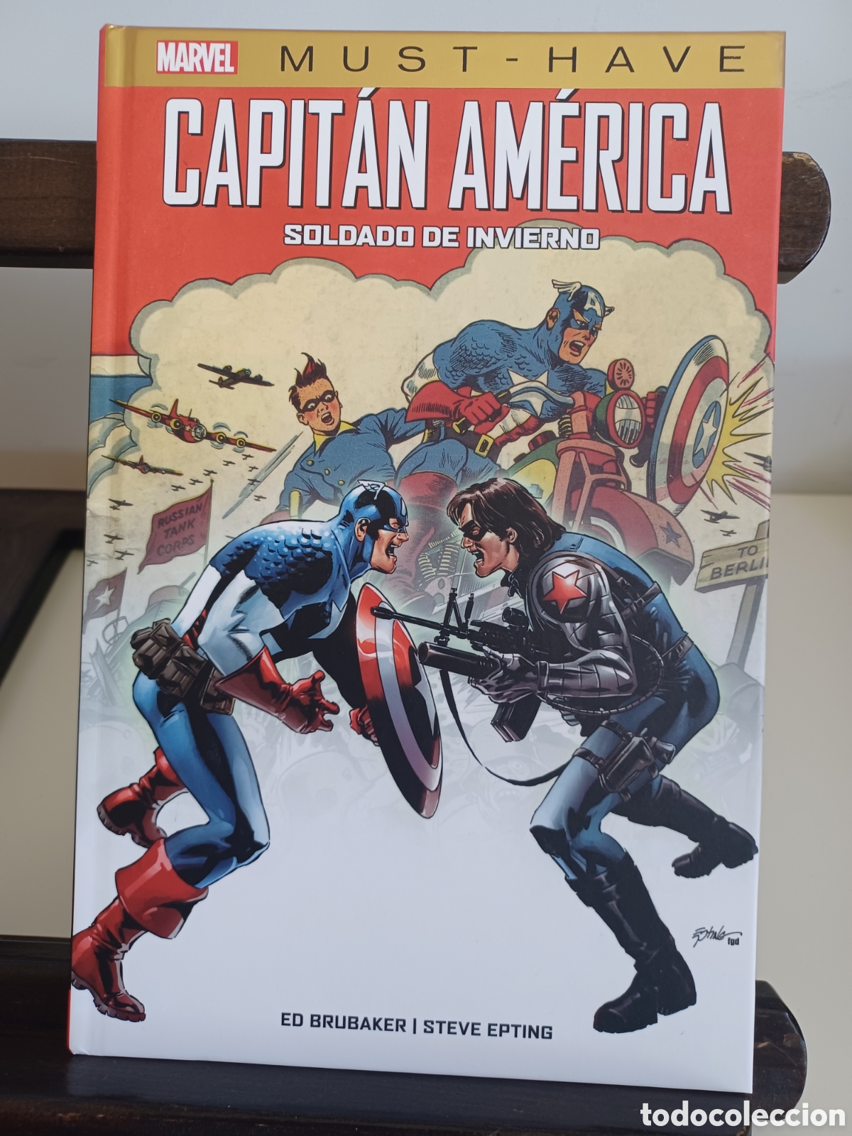 C&oacute;mics: Capit&aacute;n Am&eacute;rica. Soldado de invierno/ Must-have/ Marvel Panini/ NUEVO A ESTRENAR