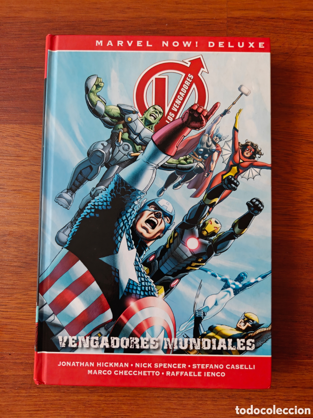 C&oacute;mics: Marvel now! Deluxe Los Vengadores. Vengadores mundiales. Tomo 6. Jonathan Hickman.