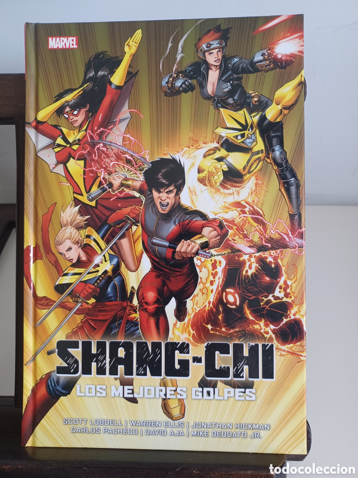 C&oacute;mics: Sangre Chi. Los mejores golpes/ 100% Marvel HC/ Panini/ NUEVO A ESTRENAR