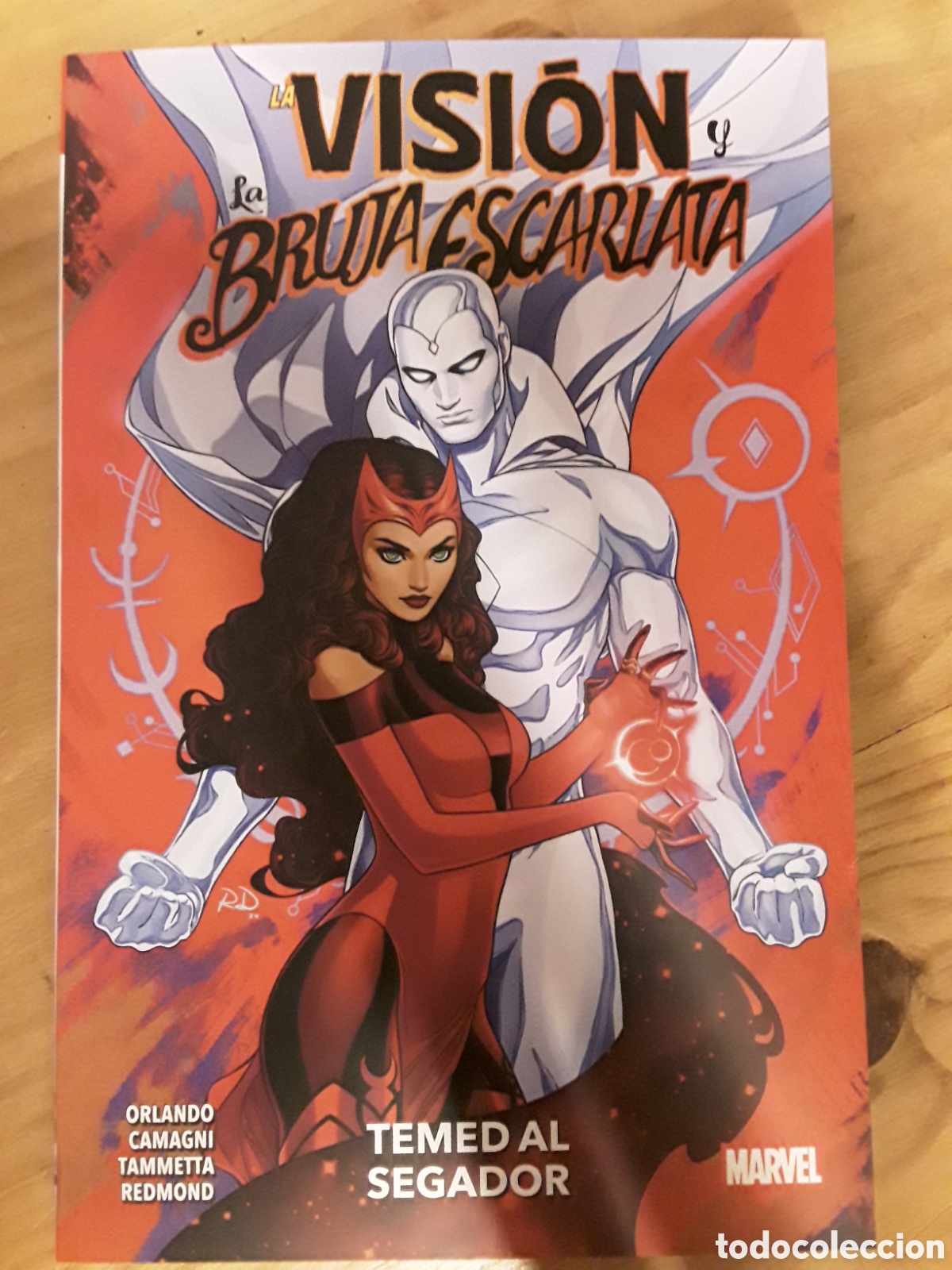 C&oacute;mics: La Visi&oacute;n y la Bruja Escarlata: Temed al segador - Orlando, Camagni, Tammetta, Redmond - Panini
