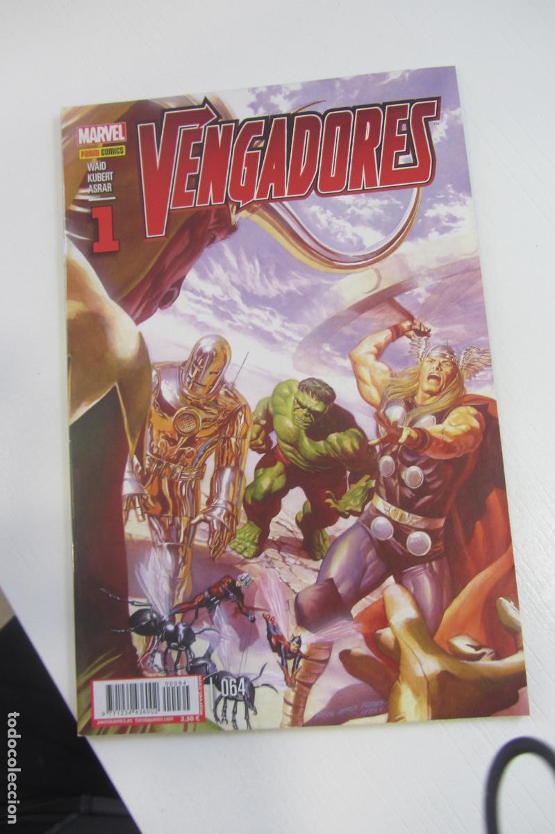 C&oacute;mics: LOS VENGADORES VOL. 4 N&ordm; 64 MARVEL PANINI arx184