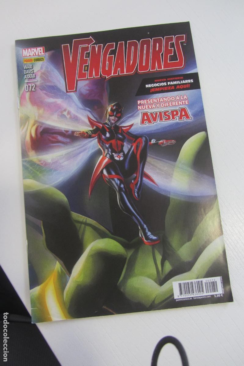 C&oacute;mics: LOS VENGADORES VOL.4 N&ordm; 72 ( 2011/&hellip; ) MARVEL PANINI arx184