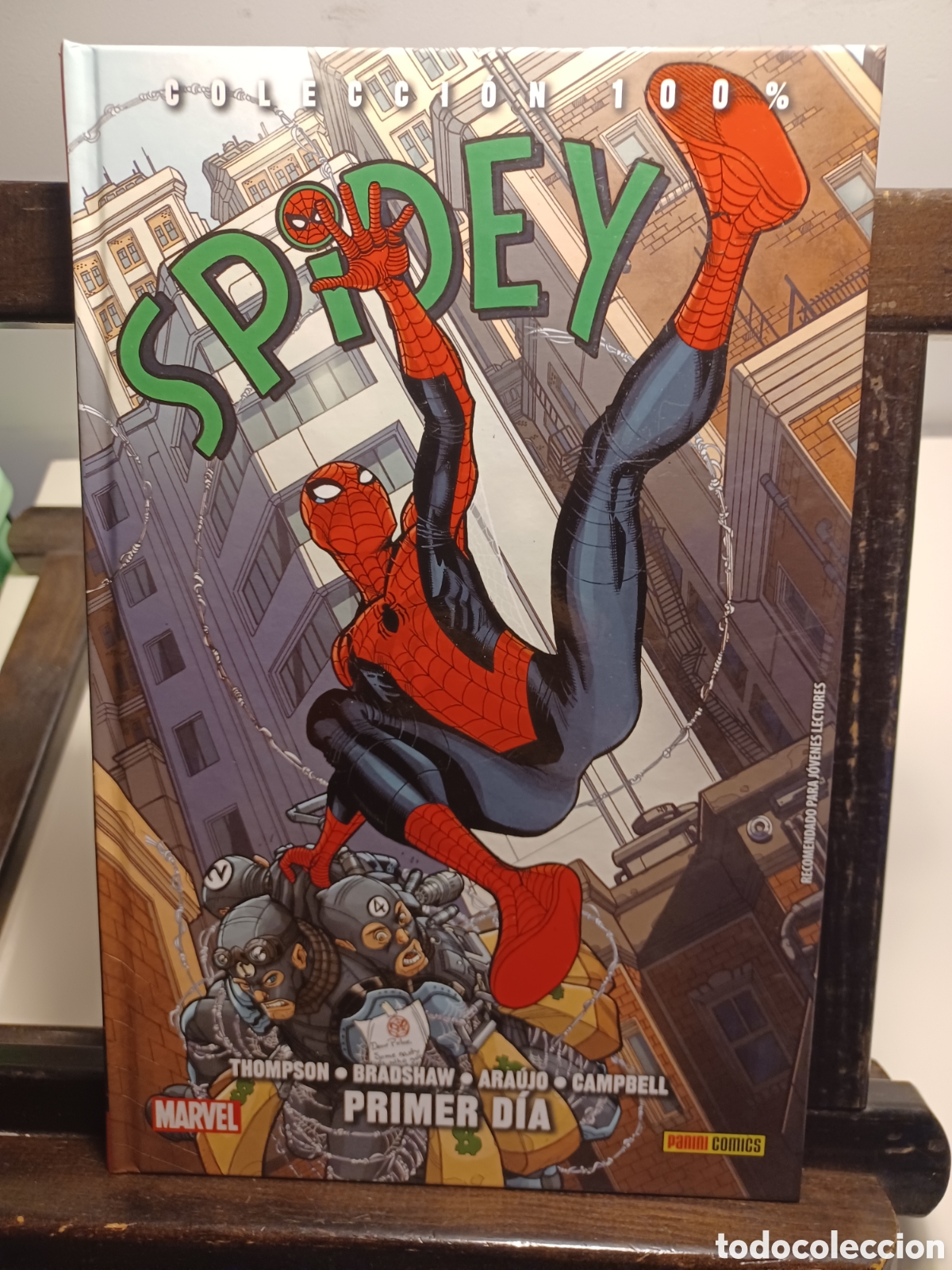 C&oacute;mics: Spidey. Primer d&iacute;a/ Colecci&oacute;n 100% Marvel Panini/ Excelente estado