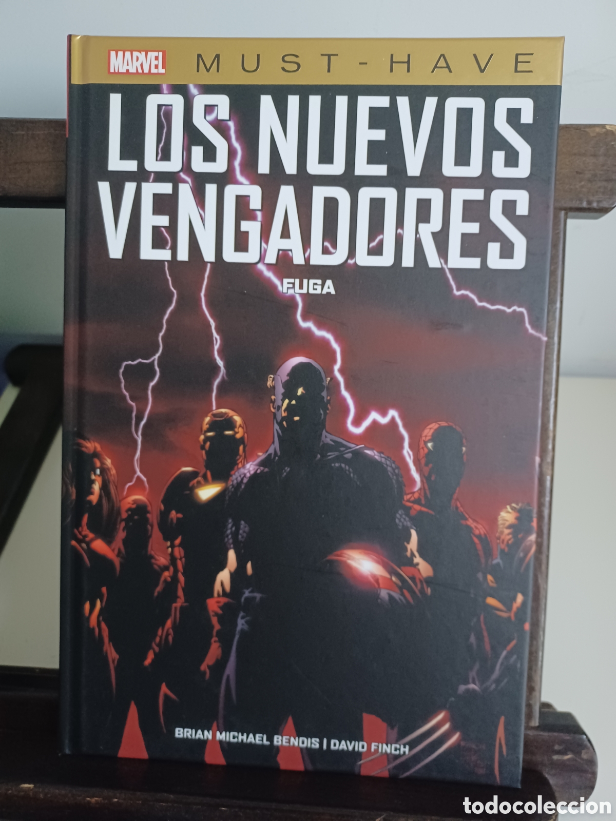 C&oacute;mics: Los Nuevos Vengadores 1 Fuga/ Marvel Must-have/ Panini/ NUEVO A ESTRENAR