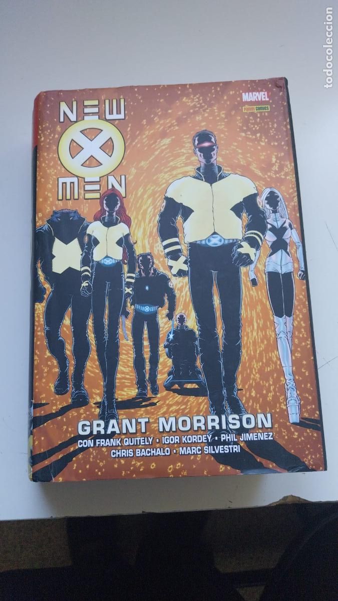 C&oacute;mics: NEW X-MEN DE GRANT MORRISON MARVEL &Oacute;MNIBUS PANINI