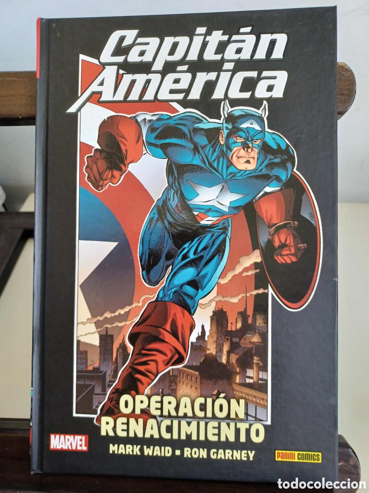 C&oacute;mics: Capit&aacute;n Am&eacute;rica. Operaci&oacute;n Renacimiento/ 100% Marvel HC/ Panini/ NUEVO A ESTRENAR
