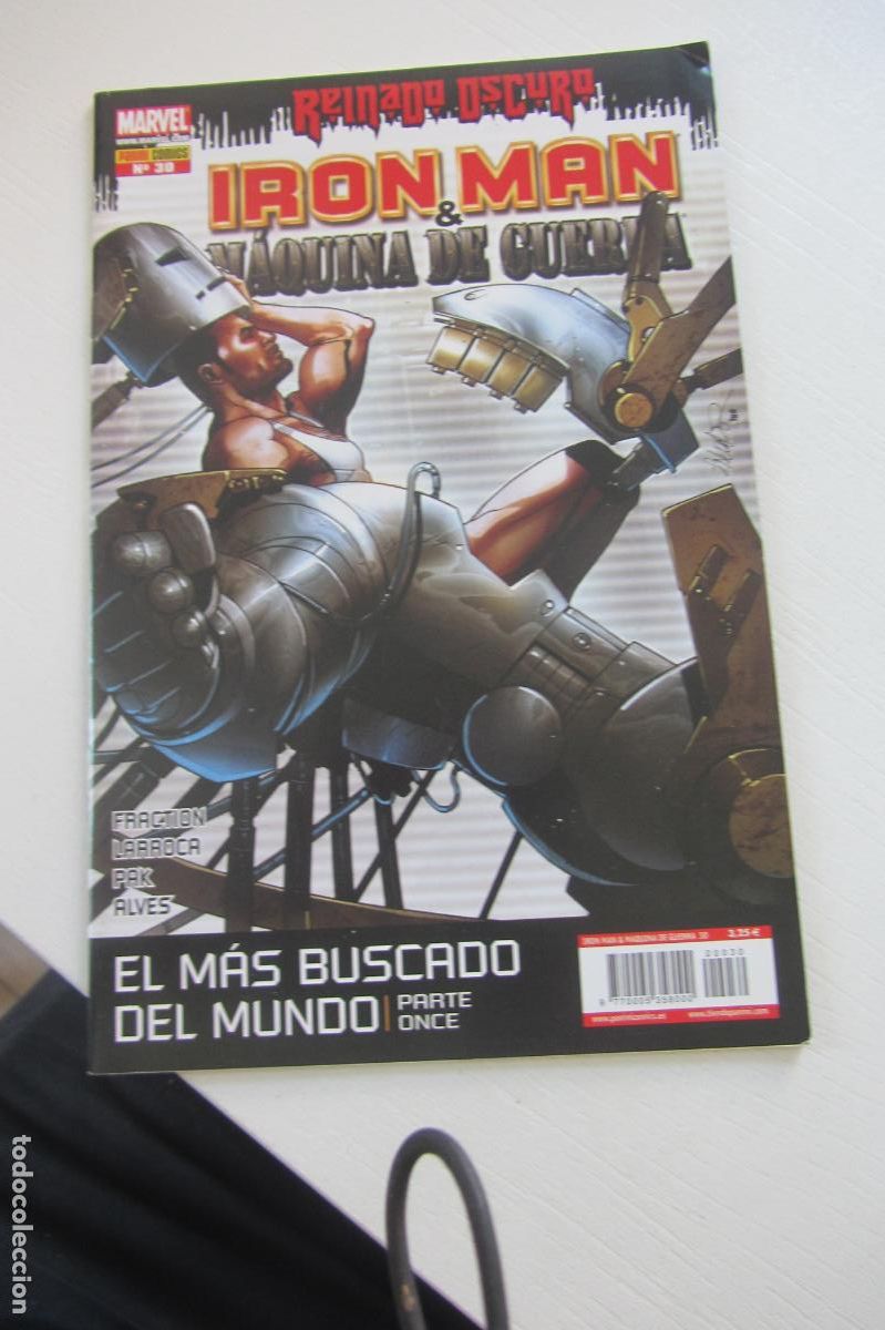 C&oacute;mics: IRON MAN & M&Aacute;QUINA DE GUERRA N&ordm; 30 REINADO OSCURO EL M&Aacute;S BUSCADO DEL MUNDO ( 2008/2011 PANINI ARX71