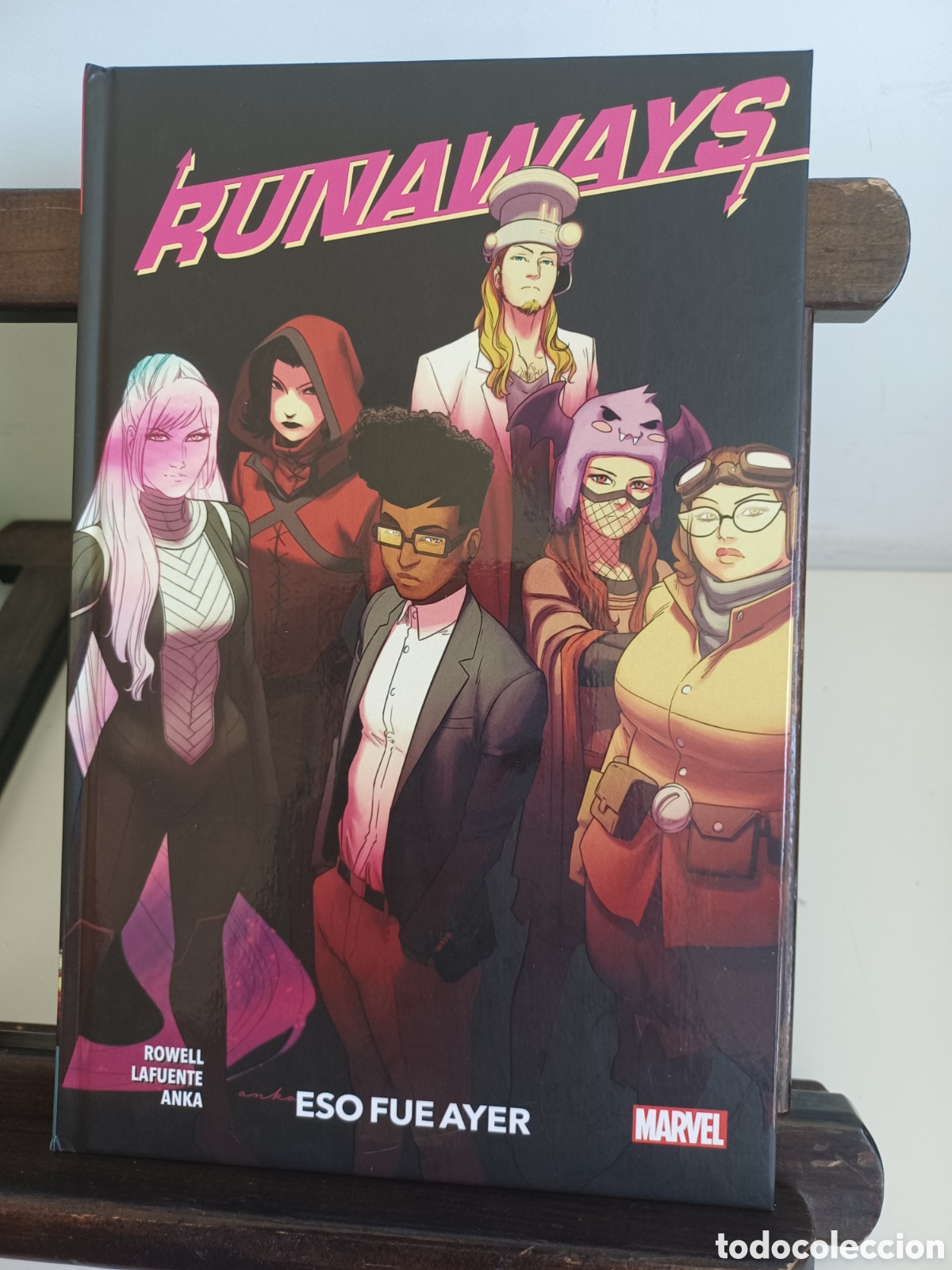 C&oacute;mics: Runaways 3 Eso fue ayer/ 100% Marvel HC/ Panini/ NUEVO A ESTRENAR