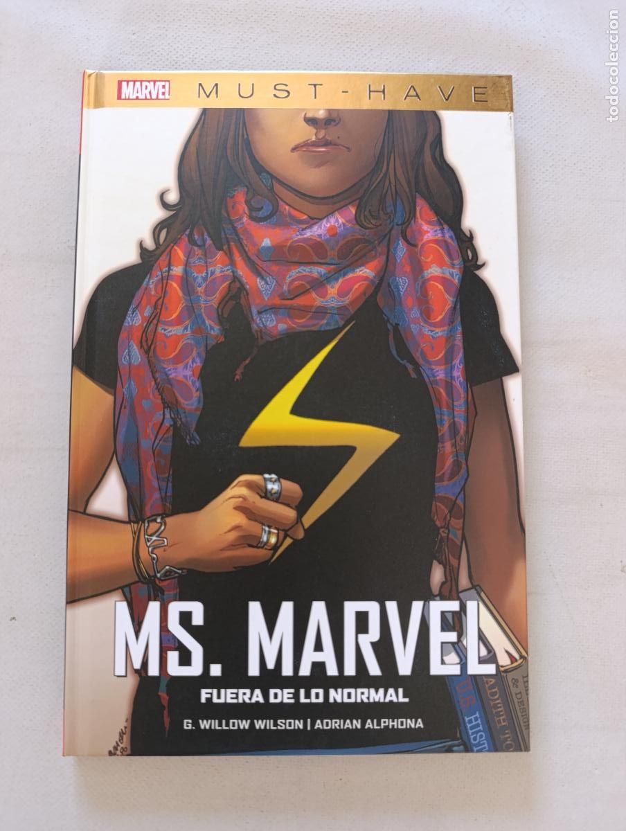 C&oacute;mics: MS. MARVEL - FUERA DE LO NORMAL - MARVEL MUST-HAVE - PANINI - TAPA DURA (FYw)