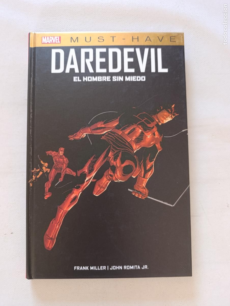 C&oacute;mics: DAREDEVIL EL HOMBRE SIN MIEDO - MARVEL MUST-HAVE - PANINI - TAPA DURA (FYw)