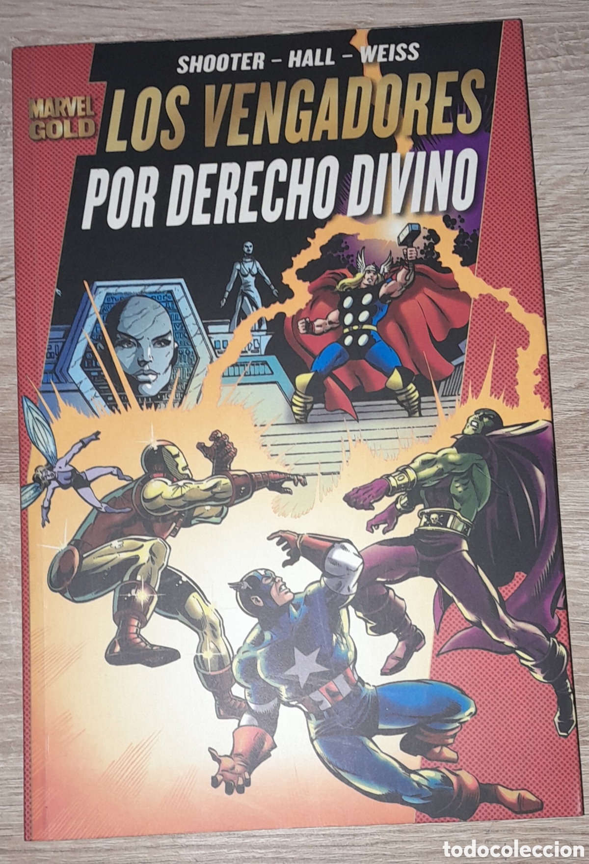 C&oacute;mics: LOS VENGADORES MARVEL GOLD - Foto 2