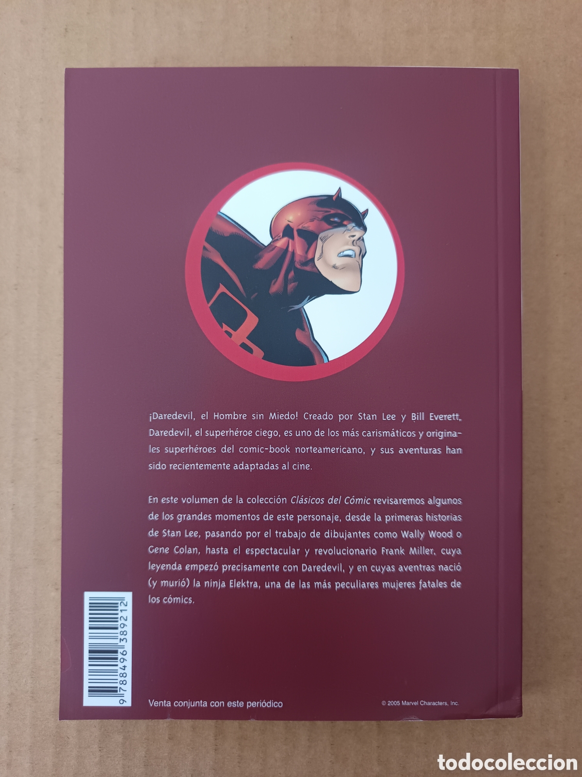 C&oacute;mics: Cl&aacute;sicos del C&oacute;mic: Daredevil, por Stan Lee y Bill Everett (Panini, 2005). - Foto 2