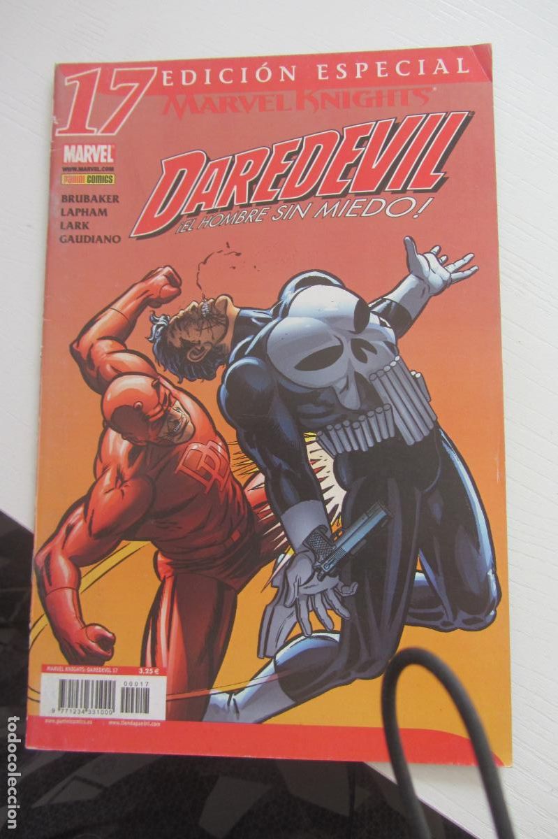 C&oacute;mics: MARVEL KNIGHTS: DAREDEVIL N&ordm; 17 PANINI buen estado arx146
