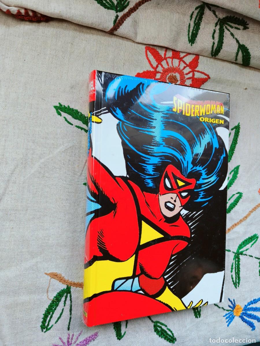 C&oacute;mics: Spiderwoman. Tomo 1. Origen. Marvel Limited Edition. Panini. Est&aacute; nuevo, en su precinto original.