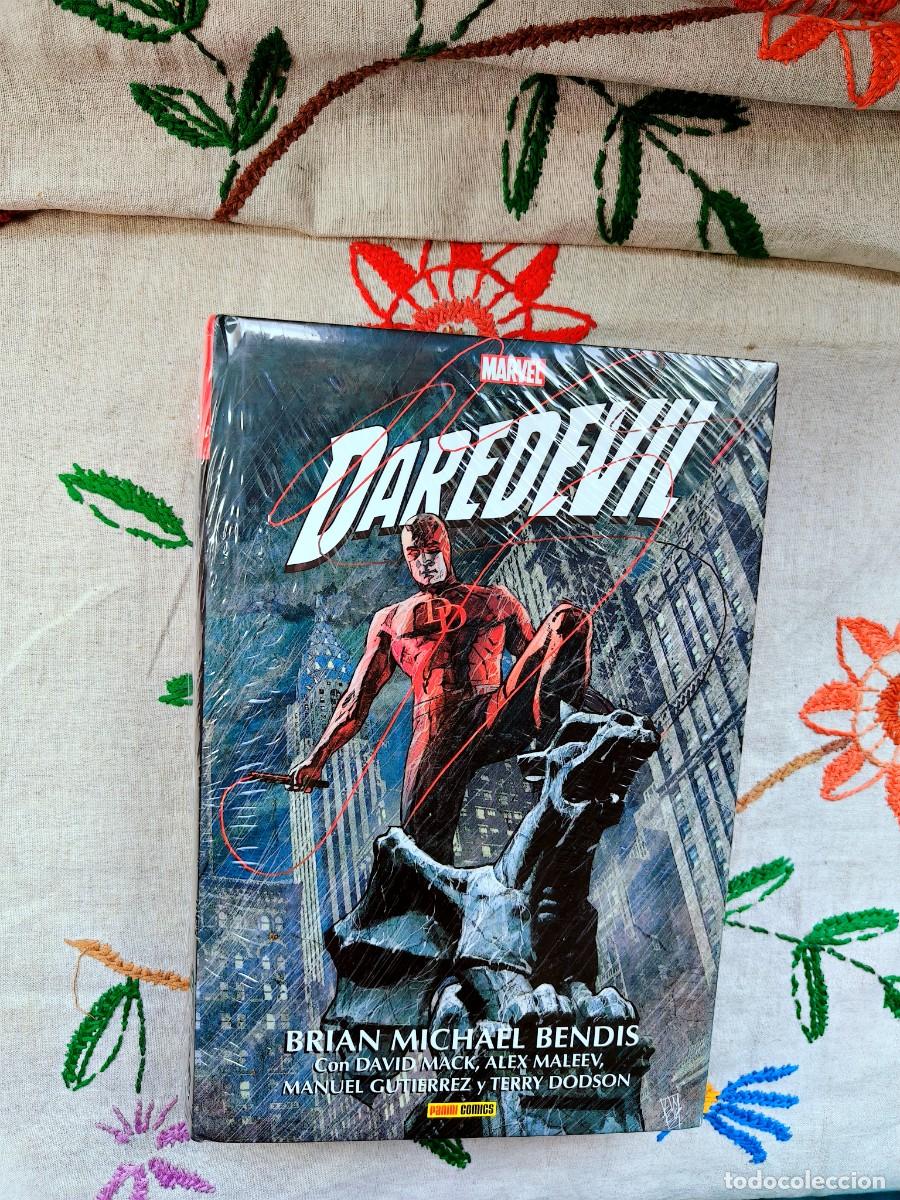 C&oacute;mics: Daredevil. Tomo I. Marvel. Omnibus. Michael Bendis. Panini. Est&aacute; nuevo en su precinto original.