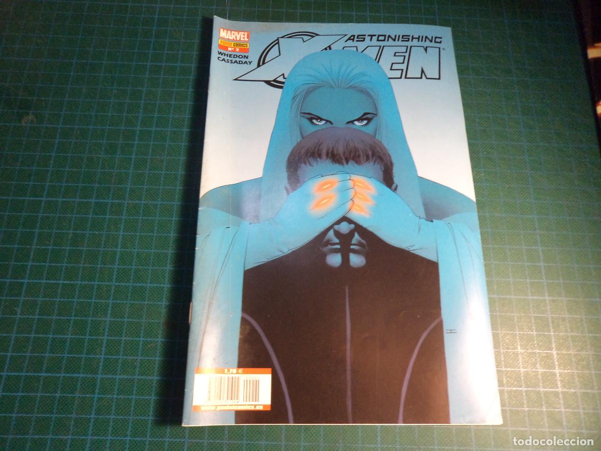 C&oacute;mics: Astonishing X Men. N&ordm; 2. Panini.